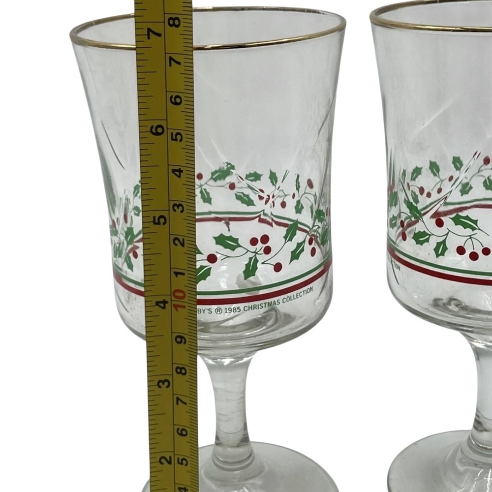 Vintage Arby’s Christmas Holiday Glass Goblets with Holly Design Gold Rim 1985 - Picture 4 of 6